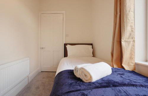 3-Bed Home Perfect for Exploring Nottingham & Derby - Foto 6