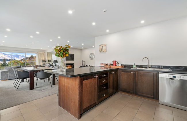 LAKEFRONT PENTHOUSE APARTMENT WITH 270-DEGREE VIEW - Foto 9