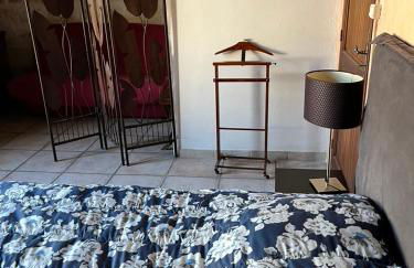 La maison sur la place dans Aigues Mortes - Foto 36