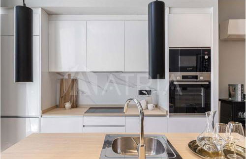 Flat 5 10m Walk to Bernabeu Real Madrid Stadium - Photo 45