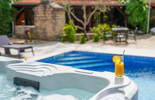 Stone Lady Holiday home with pool&hot tub,sauna,bbq,garden - Foto 19