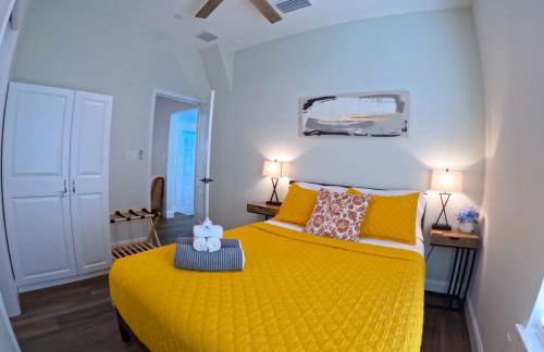 Steps to Trolley Stop 11 Renovated Home with Free EV Station - Foto 3