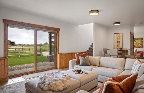 Teton Melody by KABINO Partial Air Conditioning Hot Tub FirePit Foosball Telescope Games WiFi Grill Mtn Views - Foto 32