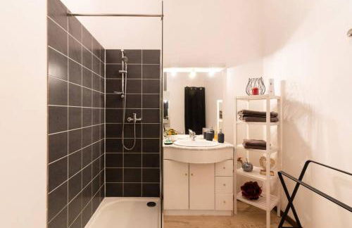 Nuit romantique avec Jacuzzi SPA privatif proche TOULOUSE - Foto 26