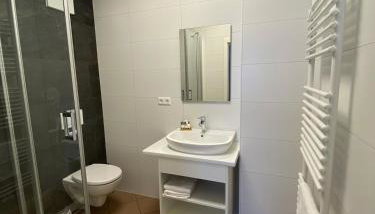 Nord-Ries Apartments mit Bad & Küche - Foto 5