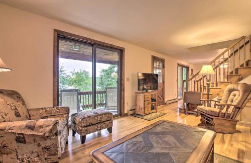 Waterfront New England House on Wickaboag Lake! - Foto 4
