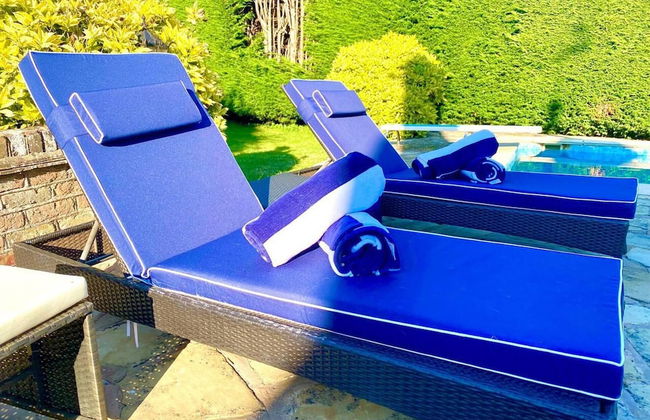 Idyllic Country Retreat With Wow Views & Lush Pool - Foto 49