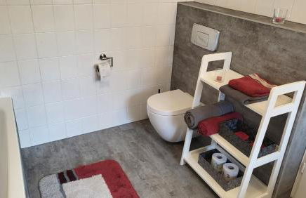 Apartments am Saalebogen mit Gartenterrasse, Grillkamin und freie Parkplätze - Foto 34