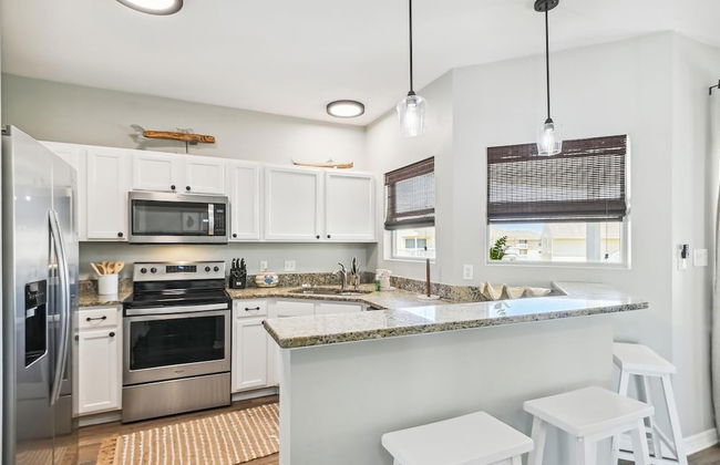 SPC 9232 is a Beautiful recently upgraded 2 BR with Free Beach Service by RedAwning - Foto 12