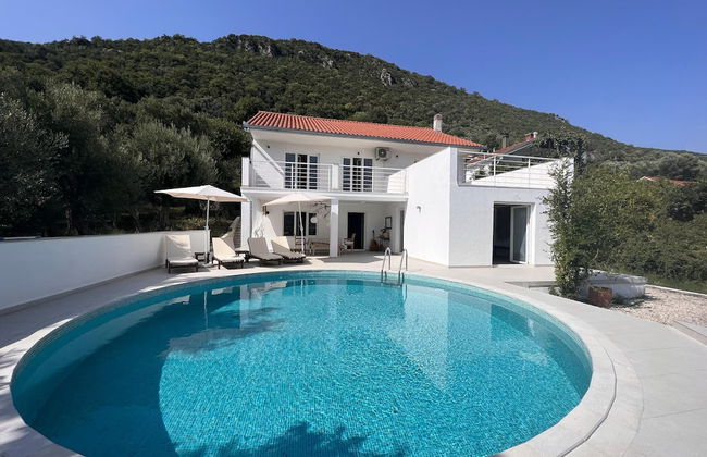 Remarkable 4-bed Villa in Denovici - Foto 1