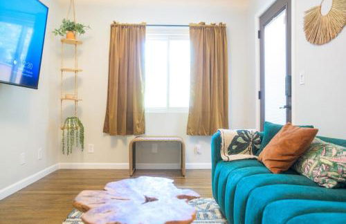 Charming and Cozy 1 Bedroom 1 Bathroom Guest Suite in Silverlake - Foto 29