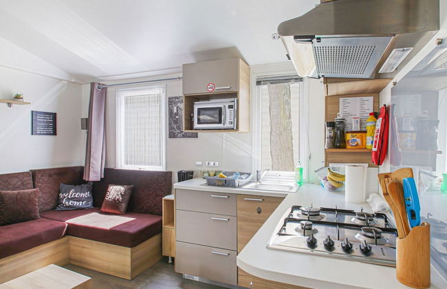 Swanky Mobile Home in Saint Jean de Monts Near Seabeach - Photo 21