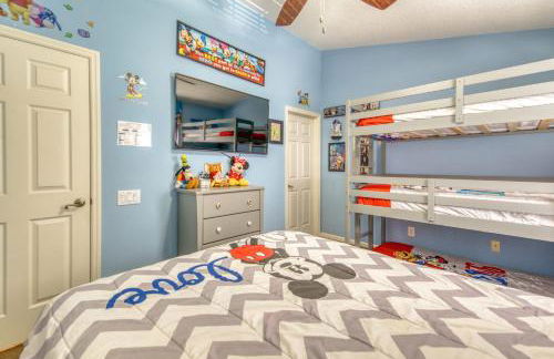 Magical Getaway Close to Disney! Pool, Gym, & WiFi - Photo 20