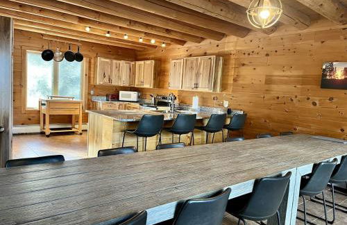 Secluded Cabin with Fireplace and Games in Lily Bay Township, Maine - Foto 35