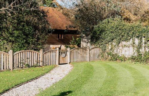 NEW Cosy cottage - Lake view & Log Burner - Dog proof garden - Foto 12