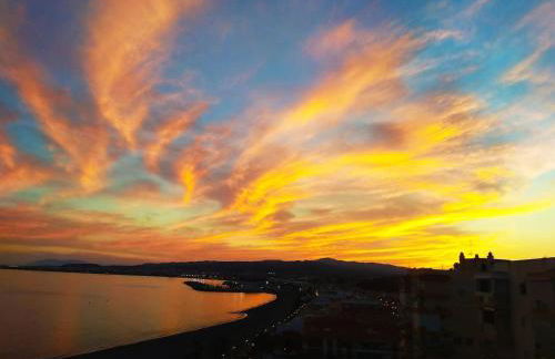 Loft en Residencial 1ª Línea con piscina - Foto 2