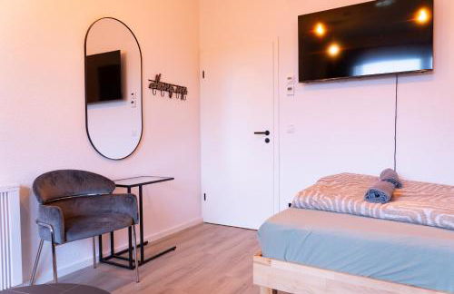 New central 2-3 room apartments with parking near train station & casino - Foto 22