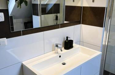 OVERNIGHT No6 - Modern Cozy, Loggia, Badewanne - Foto 25