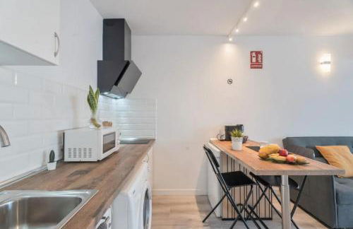 Moderno Estudio con Piscina en Arona - Ideal para Parejas - Foto 23