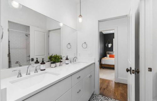 TWO Neighboring Homes Sleeps 24 Walk to 12 South - Foto 72