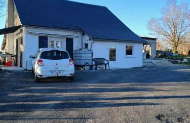 Maison confortable à Comps-la-Grand-Ville avec jardin - Photo 1