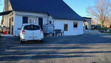 Maison confortable à Comps-la-Grand-Ville avec jardin - Photo 1