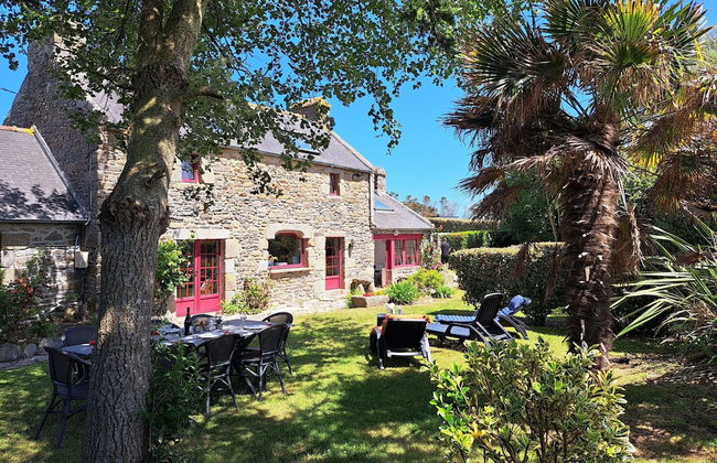 Breton Granite Stone House Near the sea - Photo 1