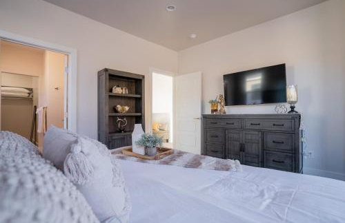 So Zion Painted Desert-4Bed, 3Bath, Hot Tub, Deck - Foto 8