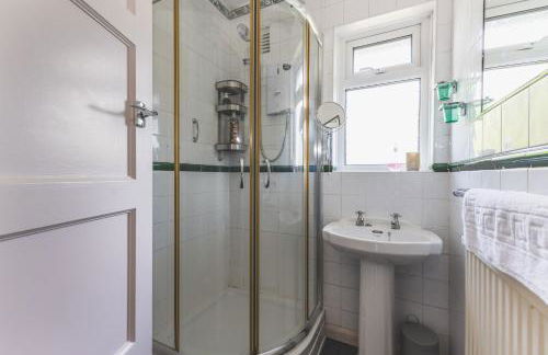 Spacious 3BR Home Huge Garden Free Parking - Foto 14