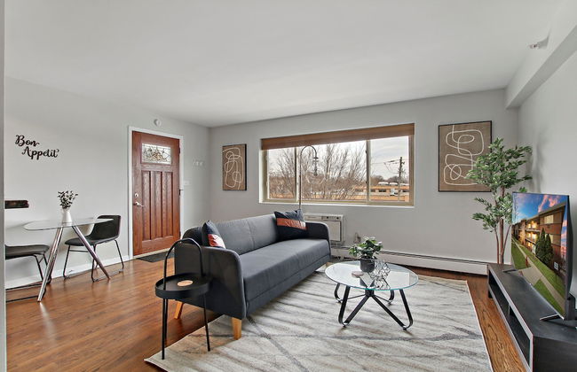 Posh 1BR Apartment in Arlington Heights - Foto 11