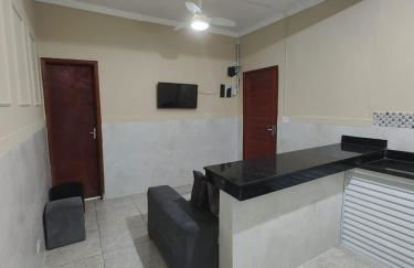 Casa para Famílias e Grupos com Ar-condicionado, Churrasqueira e estacionamento próximo em Praia Grande - Foto 53