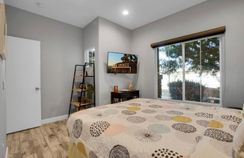 Near Downtown Palm Springs Home with Mountain Views - Foto 25