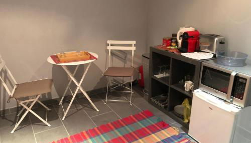 Apartment 2p with Wifi in the heart of Avignon - Photo 4