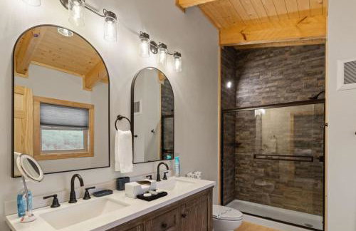 Cozy Rustic Cabin - Foto 14