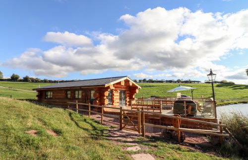 Cedar Cabin at Salford Court Farm Fishing Cabins - Foto 2