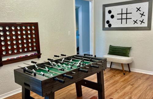 5BR Family Oasis with Pool and Game Room - Foto 53