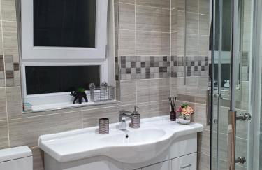 Glasgow Comfortable and Modern 3 Bedroom Mid Terraced Villa - Foto 36