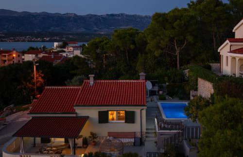 Green House - Photo 21