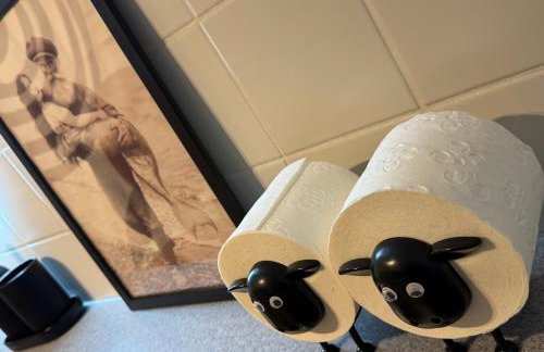 Mittendrin, zentrale & gemütliche Stadtwohnung - Photo 25