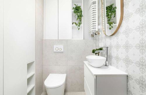 Przestronny Apartament z 2 Sypialniami by Noclegi Renters - Foto 17