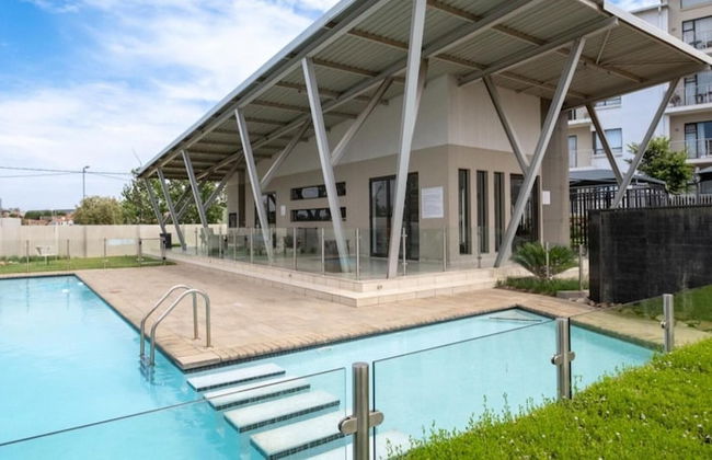 Explore This Stylish and Classy Apartment - Foto 17