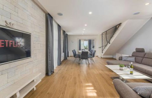 Villa Vistra, Brand New Luxury Villa with Poolbar - Foto 23