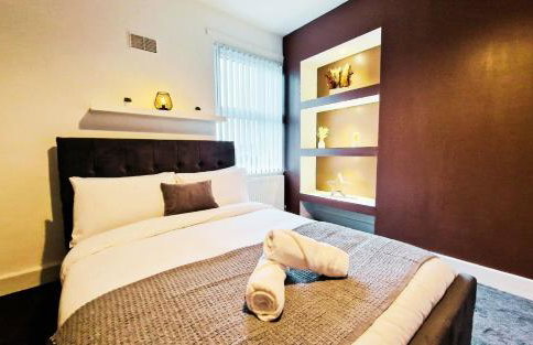 Lodginet Stays - County View - 1BR Flat 4 - Photo 2