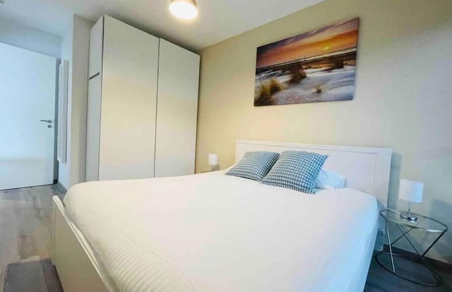 Luxury New Flat with Terrace & Parking - Photo 3