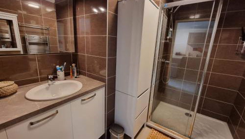 Luchon superbe appartement 8 places 80m2 vue montagne 180 - Foto 4, Shower