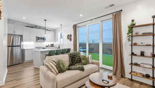 Huge Private Patio with Games & Skyline Views - Foto 5