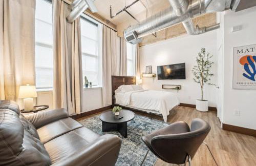 Stylish Loft 5 Min to Downtown No 212 - Photo 21