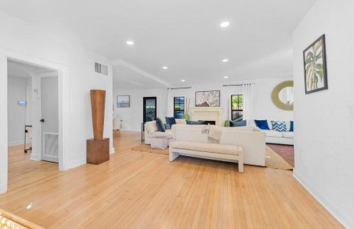 Sunny 4BR Getaway Pool & Private Guest Suite - Foto 17