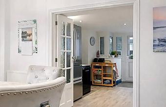 Cosy Coastal Townhouse 10-Min-Drive to Beach - Foto 13