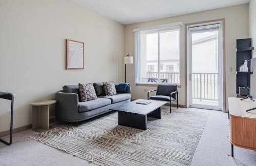 Blueground Dublin pool AC nr museums SFO-1781 - Photo 1